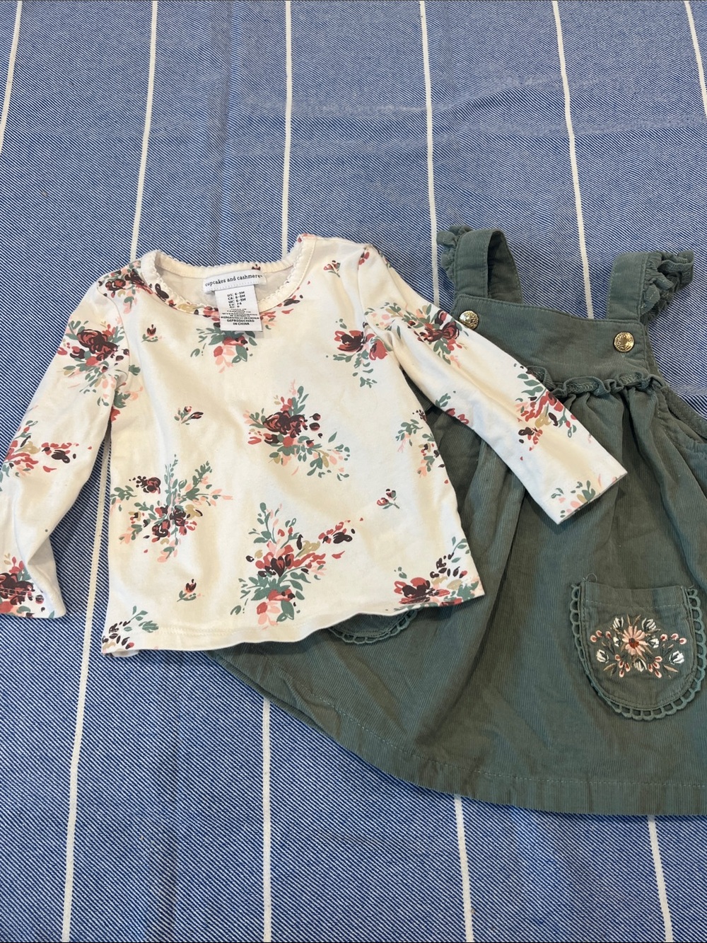 Baby Girl 6-9 month bundle- 3 sets - Picture 6 of 7